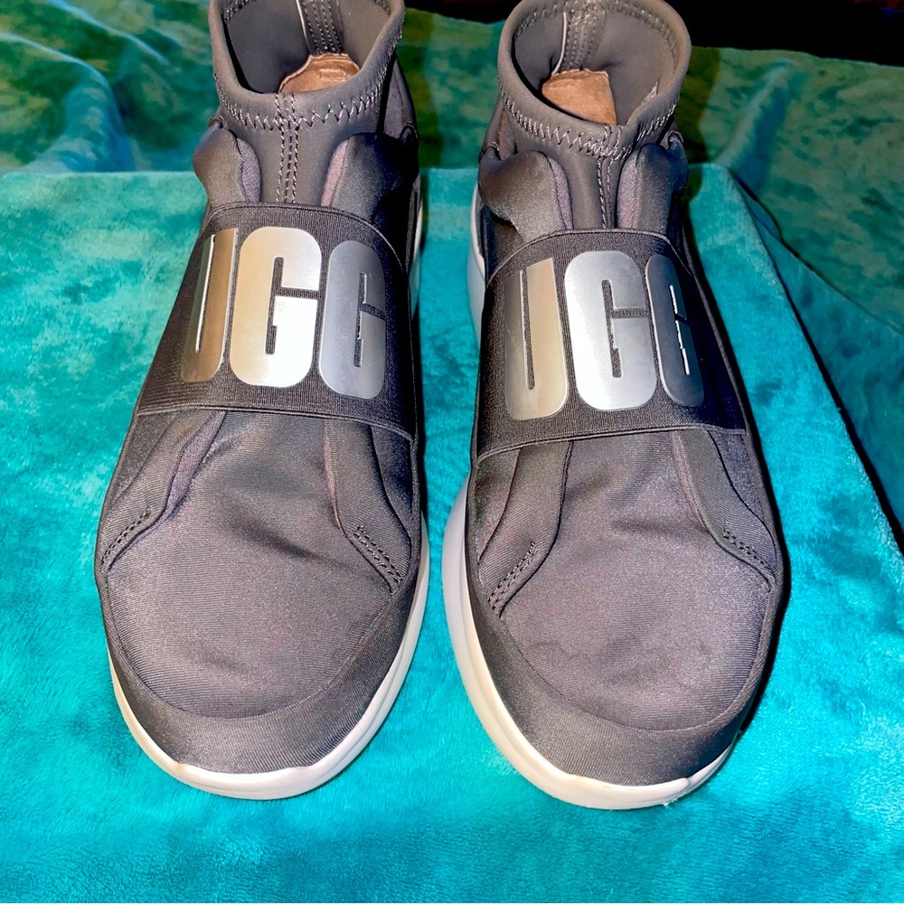 UGG Sneaker!!